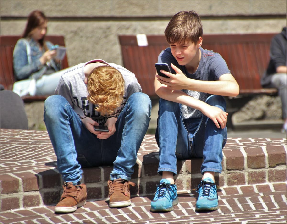 As a Doctor and a Parent, I See a Silent Crisis in How Our Kids Move, And It Starts With the Phone Screen